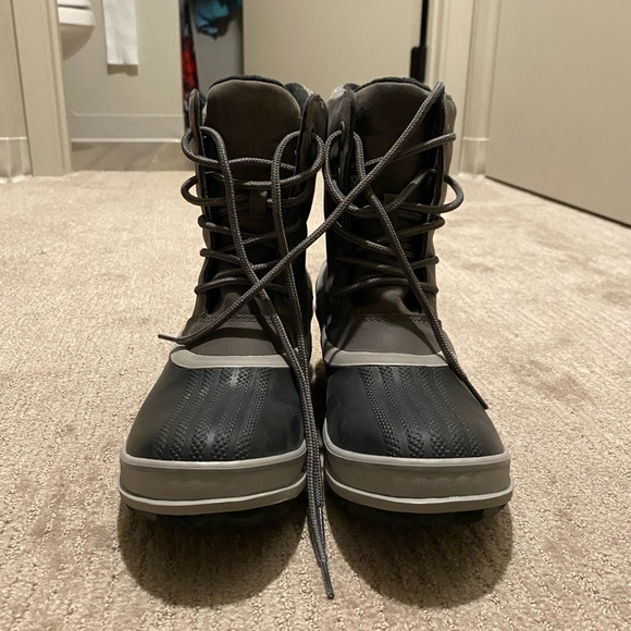 Women’s Sorel Winter/Rain Boots - Picture 3 of 5